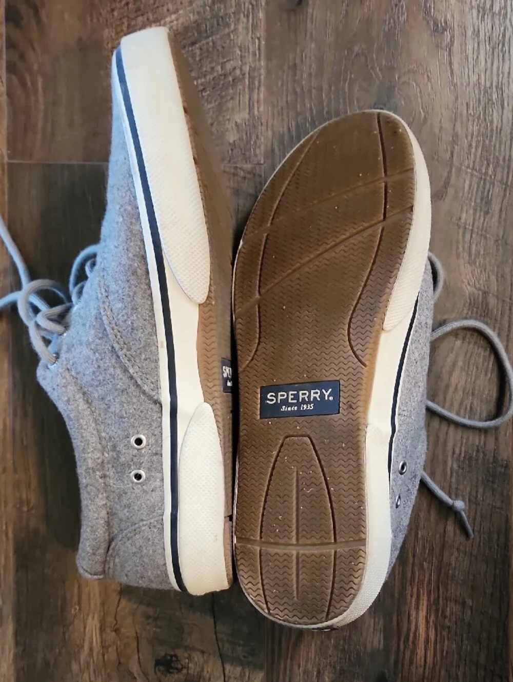 Sperry Light Gray Men's Canvas Boat Shoes